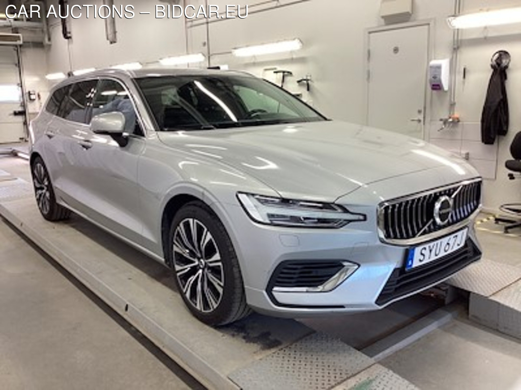 Volvo V60 Recharge T6 350 AWD Core Edt Drag Ljuspkt Tonade rutor