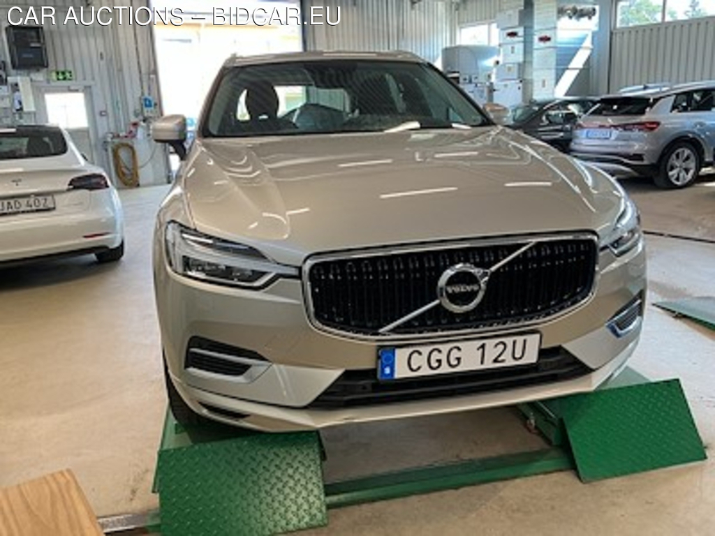 Volvo Xc60 T8 AWD Momentum Adv Edit Teknik Panorama Skinn Kamera BLIS Navi