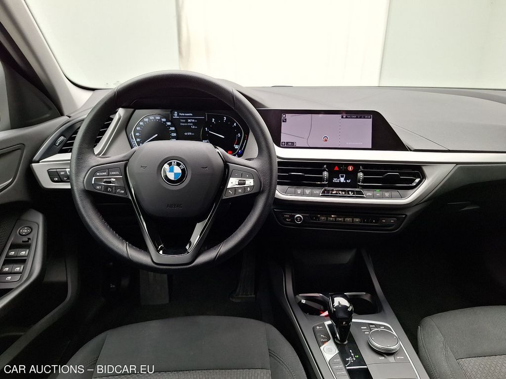 BMW 1 hatch diesel - 2019 116 D ADBLUE (EU6AP), 2021