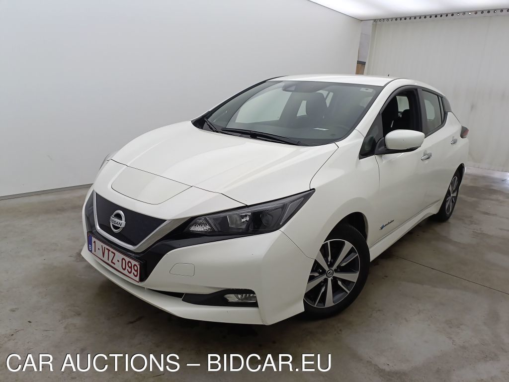 Nissan Leaf - 2018 LEAF 40 KWH ACENTA, 2019