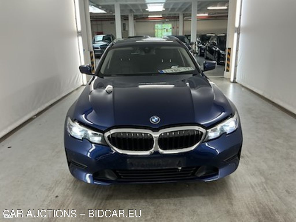 BMW 3 touring diesel - 2019 318 dA AdBlue Business Model ADvantage Verwarmde voorzetels