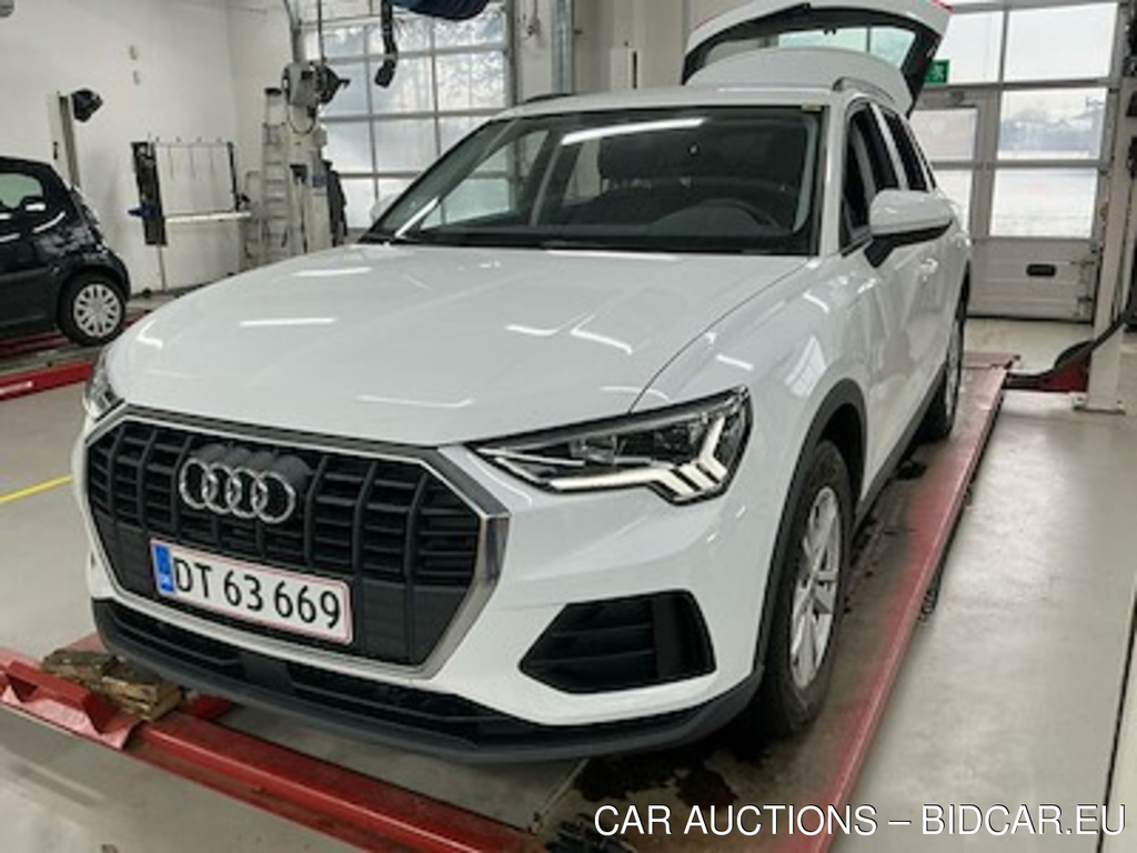 Audi Q3 45 TFSI e 245 S-Tronic Attitude Plus £ UA!,