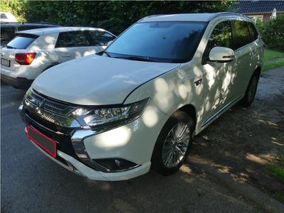 Mitsubishi Outlander 2.4 4WD PLUG-IN HYBRID, 2020