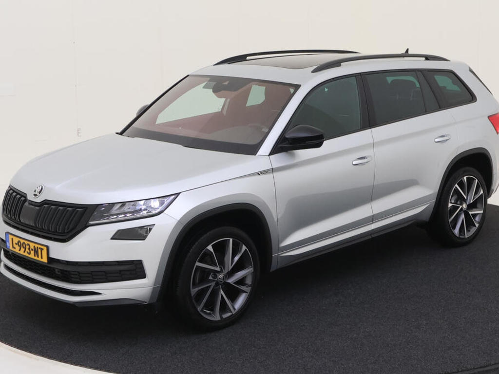 Skoda Kodiaq 1.5 TSI 150PK DSG SPORTLINE BNS COMFORT FUNCTIE PANO TREKHAAK 7P, 2021