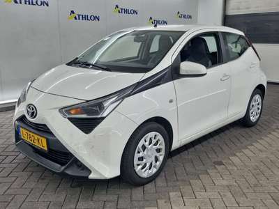 Toyota Aygo 1.0 VVT-I X-PLAY 5D 53KW, 2021