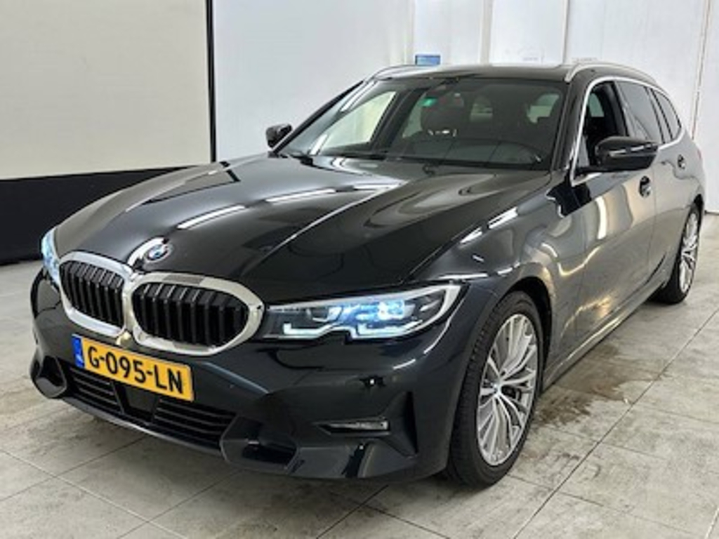 BMW 3-serie touring 330iA Introduction