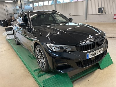 BMW Series 3 330e Touring xDrive M Sport H/K ACC Kamera Akustik Sidorutor