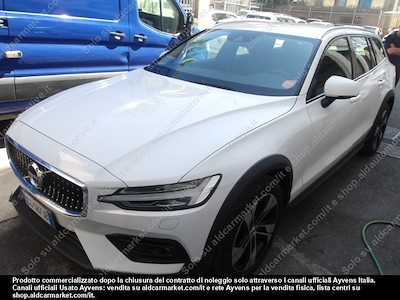 Volvo v60 cross count B4 D -