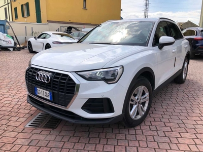Audi Q3 40 TDI quattro S tronic Business, 2021