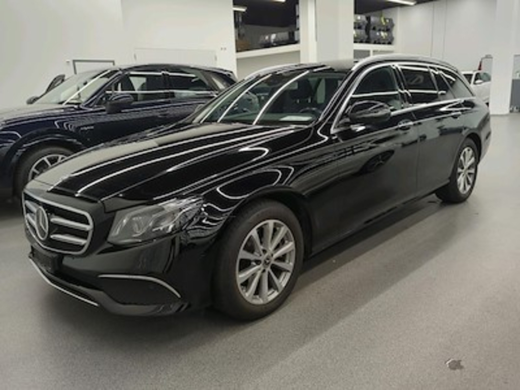 Mercedes-Benz E-CLASS E 220 D 4matic 9g-Tronic Swiss Star