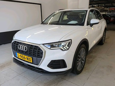 Audi Q3 45 TFSI e S tronic Business Edition