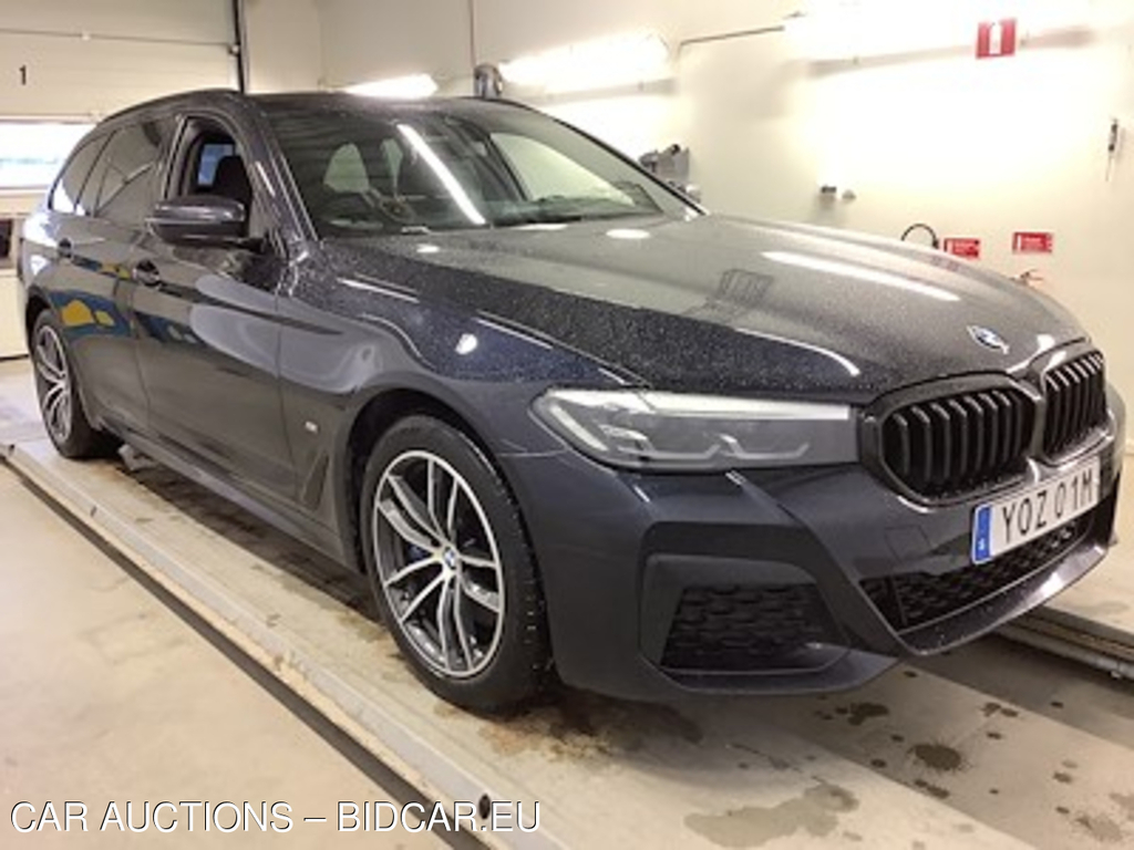 BMW Series 5 530e Touring xDrive Panorama Kamera