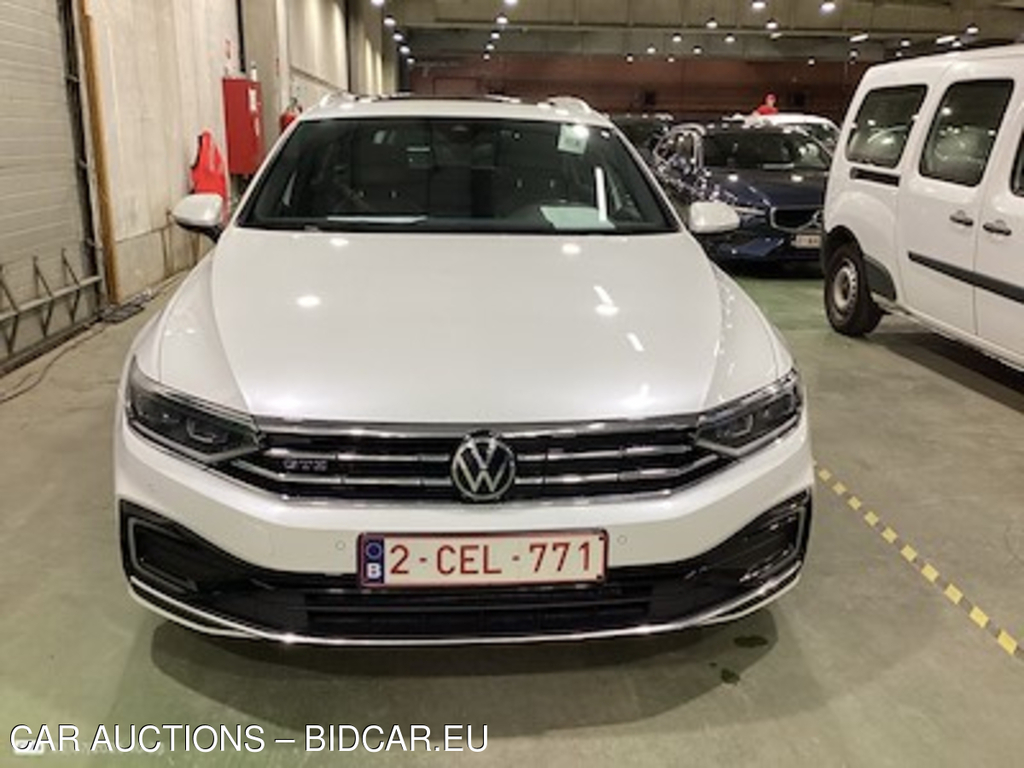 Volkswagen Passat variant 1.4 TSI MSQ VARIANT GTE BUSINESS