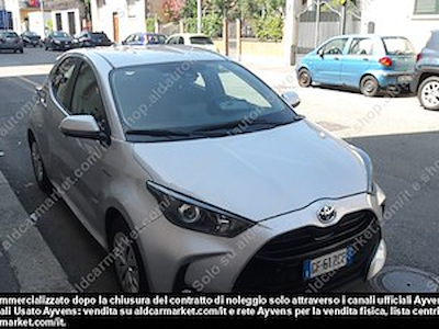 Toyota yaris PC PT hybrid business -