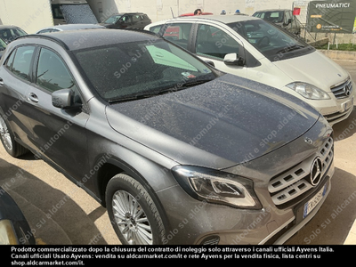Mercedes-Benz Mercedes-benz gla gla 180 D bus. -