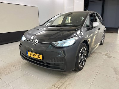 Volkswagen ID.3 58kWh 1st auto