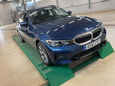 BMW Series 3 330e xDrive Touring Sport Line Navi Rattvarme