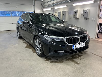 BMW Series 5 530e Touring Drag Kamera