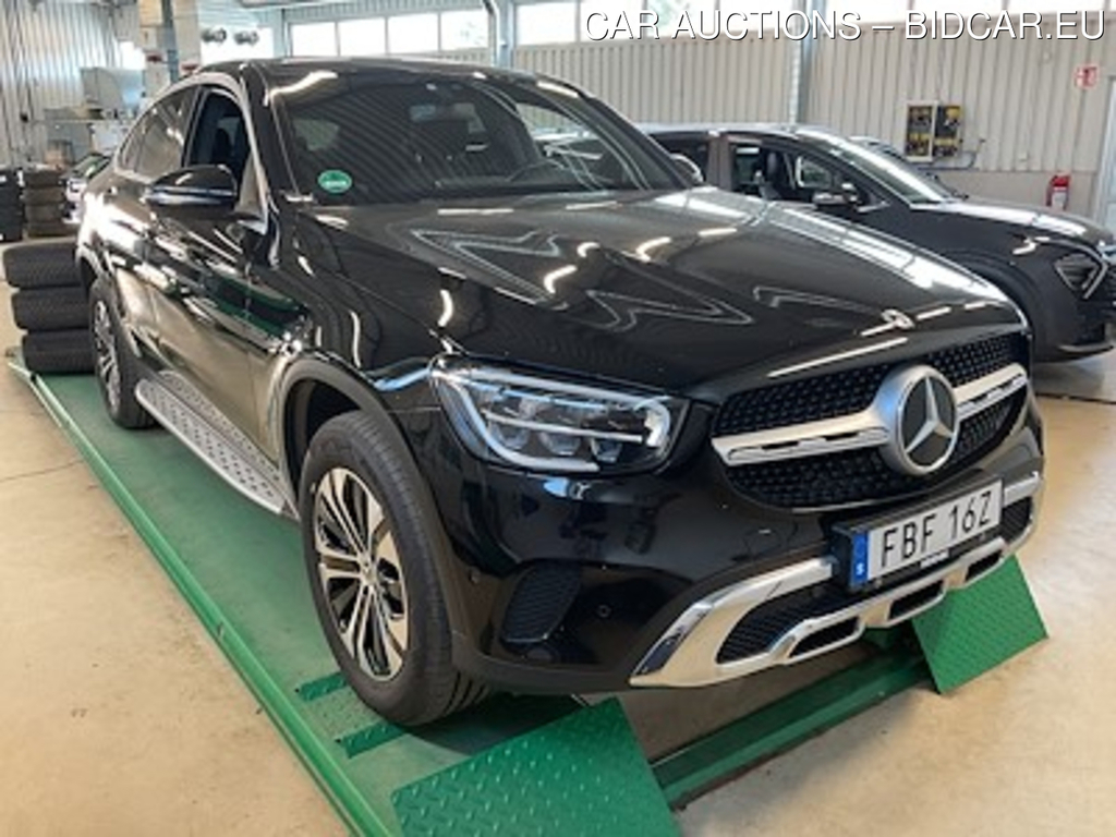 Mercedes-Benz Glc coupe 300 e Coupe 4MATIC Se Edition Burmester Drag Kamera Navi
