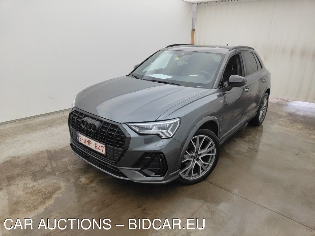 Audi Q3 - 2019 Q3 35 TFSI BUSINESS EDITION S LINE S TRONIC, 2021