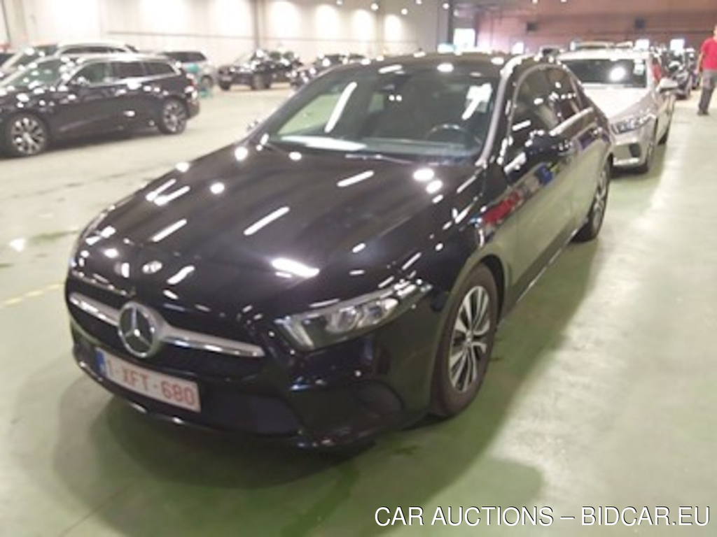 Mercedes-Benz Class A sedan diesel v177 A 180 d Business Solution