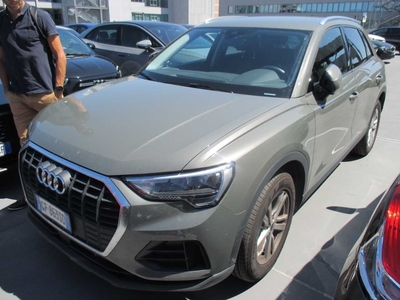 Audi Q3 35 TDI S tronic Business, 2021