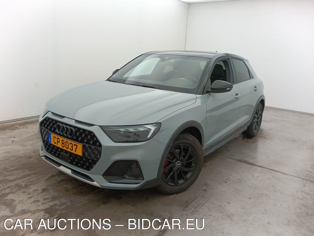 Audi A1 citycarver A1 CITYCARVER 35 TFSI S TRONIC (EU6AP), 2021