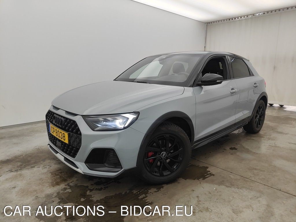 Audi A1 citycarver A1 CITYCARVER 35 TFSI S TRONIC (EU6AP), 2021