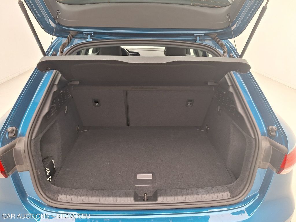 Audi A3 sportback diesel - 2020 A3 SPORTBACK 30 TDI ATTRACTION, 2021