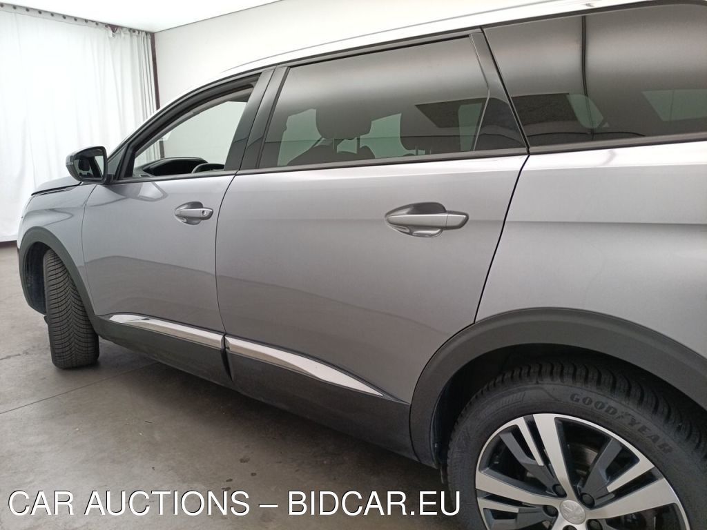 Peugeot 5008 diesel - 2021 5008 1.5 BLUEHDI ALLURE, 2021