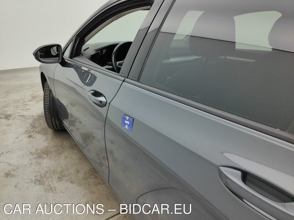 Volkswagen Golf viii GOLF 1.0 TSI LIFE OPF, 2022