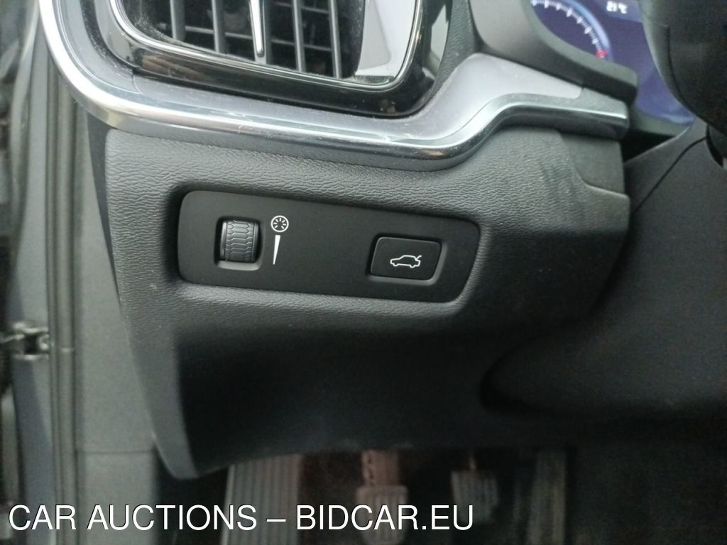 Volvo V60 diesel - 2018 V60 2.0 D3 MOMENTUM PRO, 2020