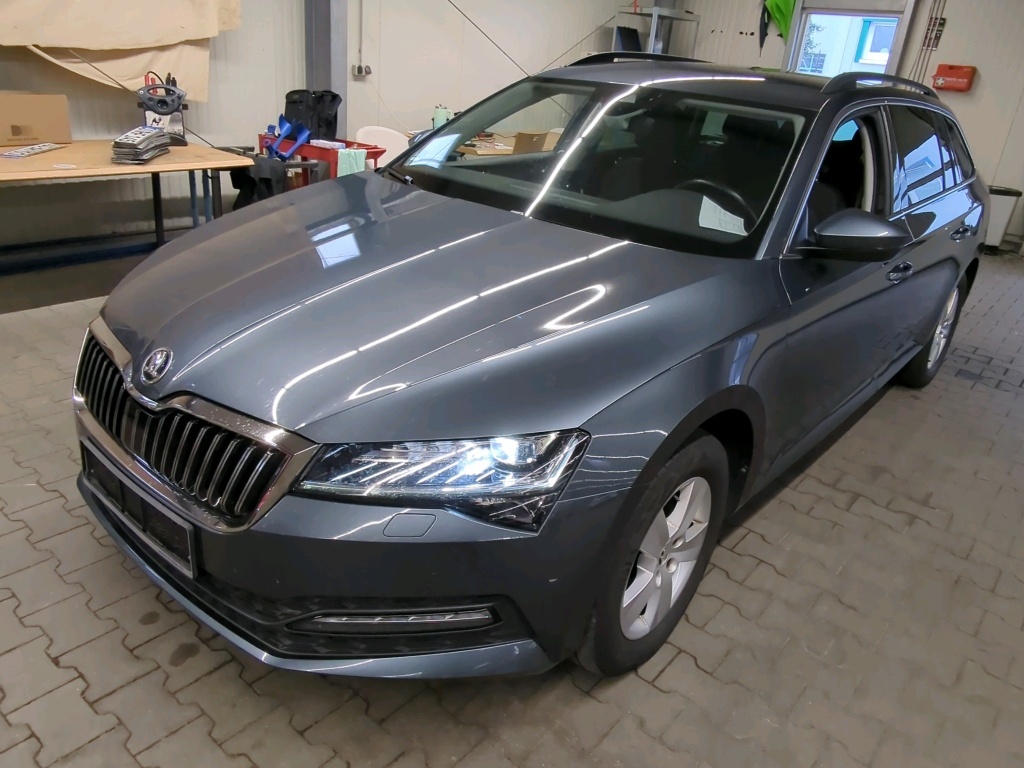 Skoda Superb COMBI 2.0 TDI DSG Ambition, 2021