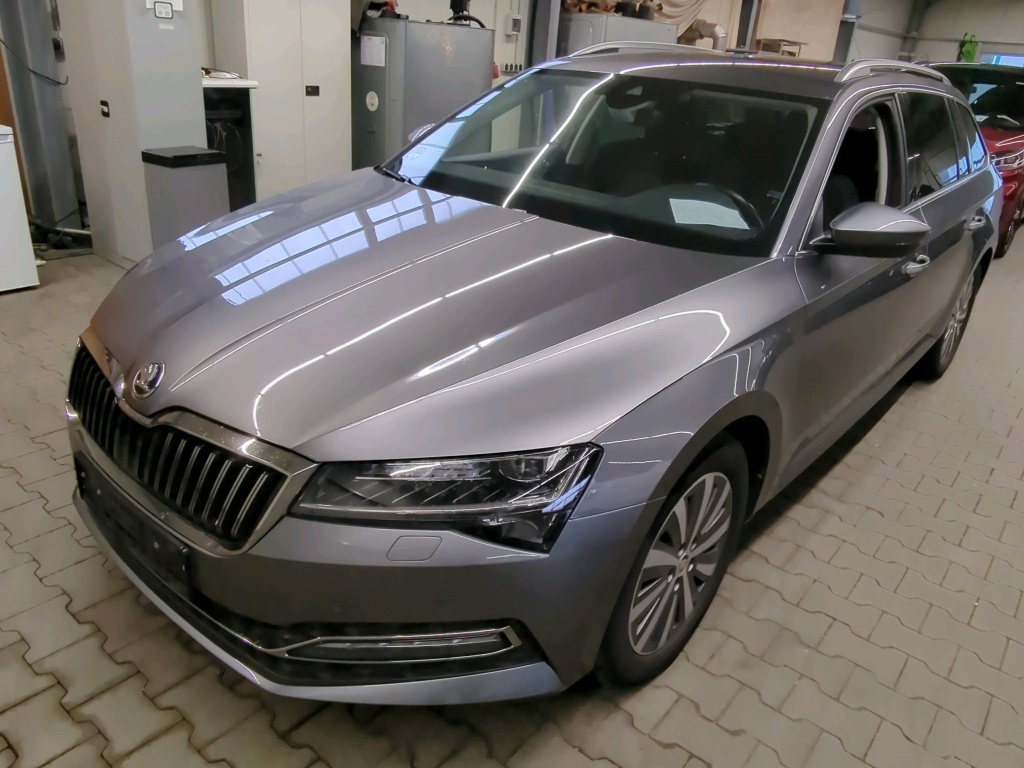 Skoda Superb COMBI 2.0 TDI DSG Style, 2022