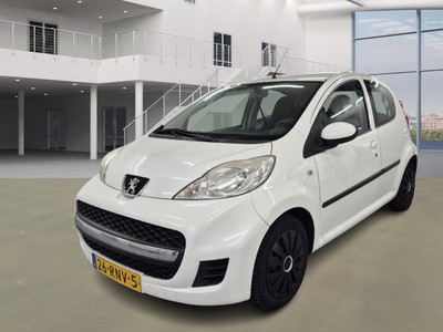Peugeot 107 1.0-12V XS, 2011