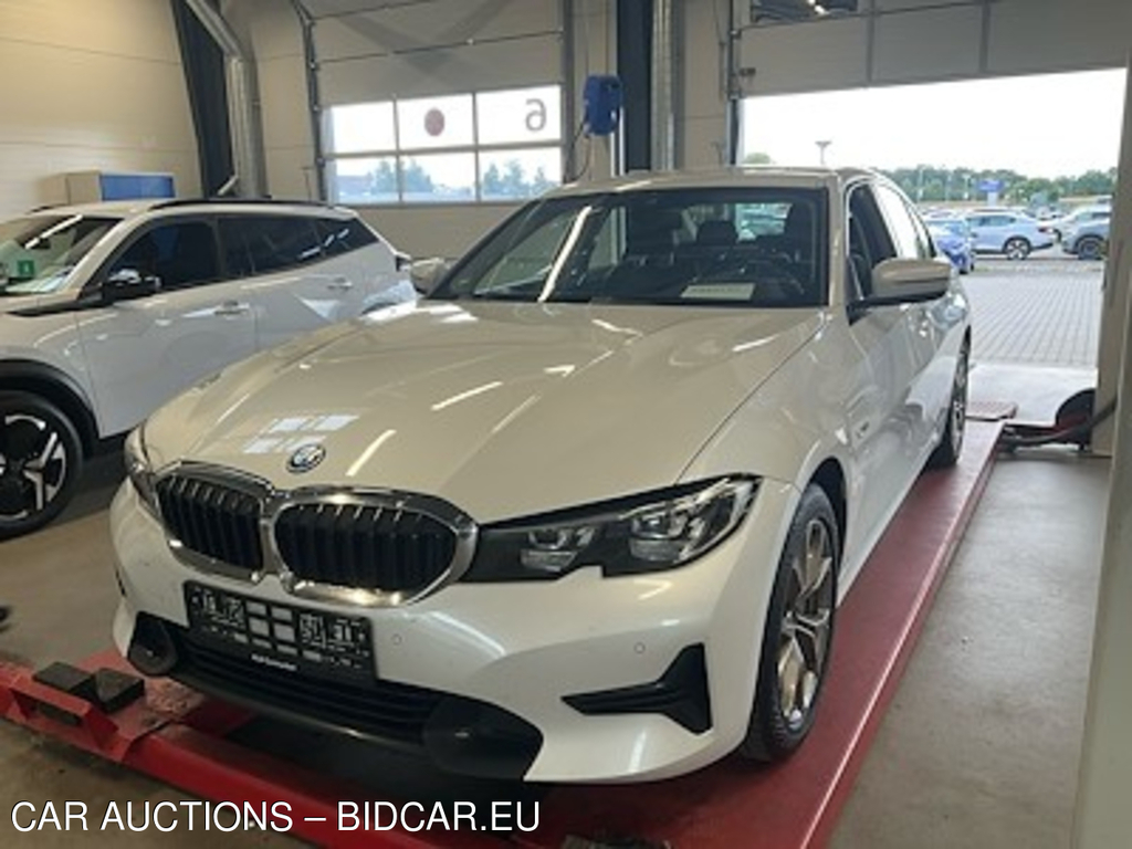 BMW 3 serie 330e F Sport Line auto UA!
