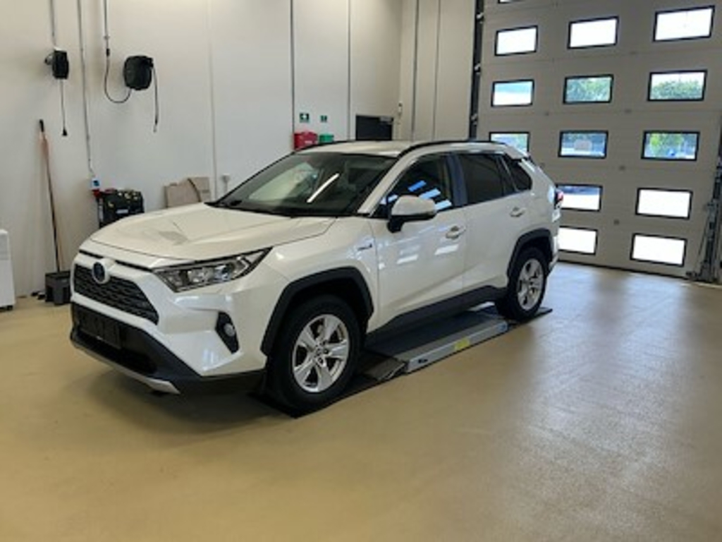 Toyota RAV4 2.5 Hybrid (218 hk) H3 - Bus. CVT UA!