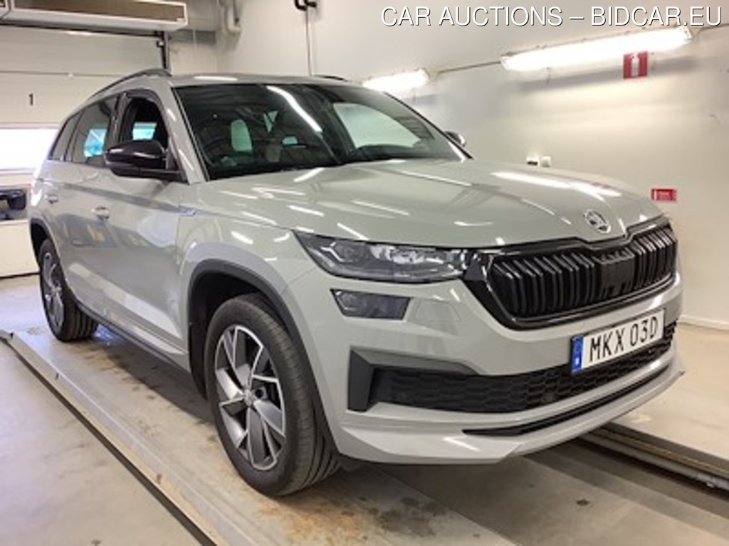 Skoda Kodiaq 2.0 TDI 4x4 Sportline 7-Sits Cockpit Skinn/Alcantara Kamera Drag Varmare