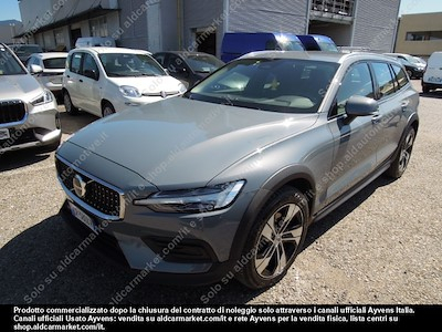 Volvo v60 cross count B4 D -