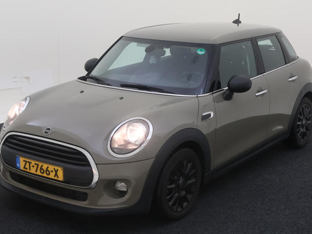 MINI 1.5 102PK AUT ONE BUSINESS EDITION, 2019