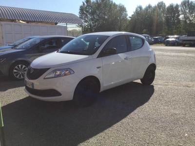 Lancia Ypsilon 1.0 FireFly 70cv Hybrid Silver, 2023