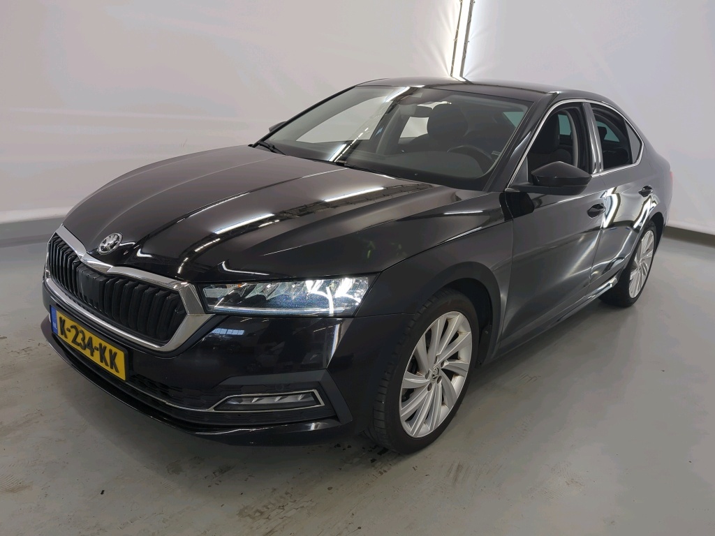 Skoda Octavia 1.0 E-TSI BUSINESS EDITION, 2021