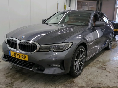 BMW 330 eA 215kW, 2021