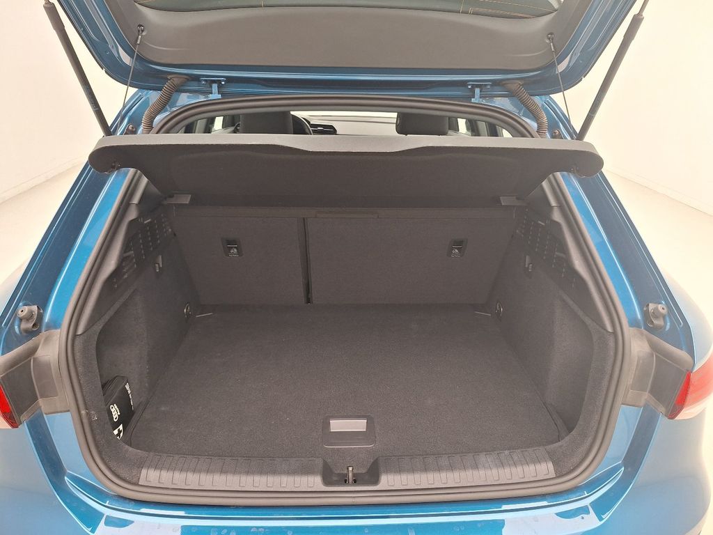 Audi A3 sportback diesel - 2020 A3 SPORTBACK 30 TDI ATTRACTION, 2021