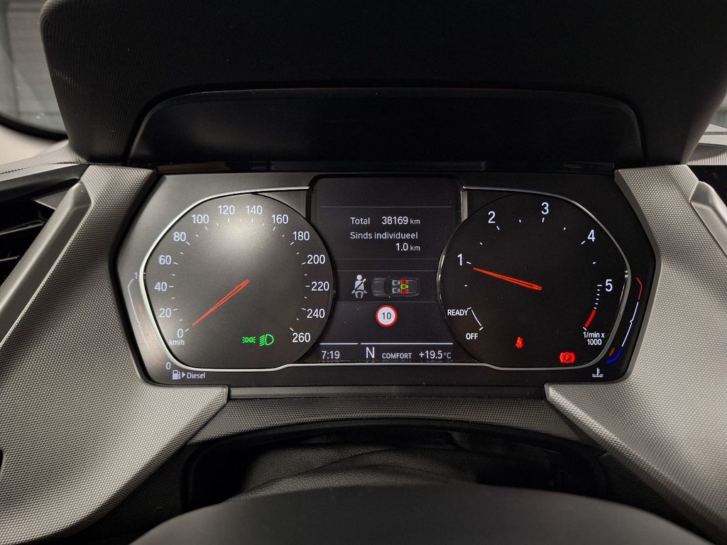 BMW 1 hatch diesel - 2019 116 D ADBLUE (EU6AP), 2021