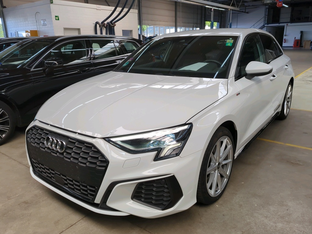 Audi A3 30 G-TRON SPORTBACK S TRONIC S line, 2021
