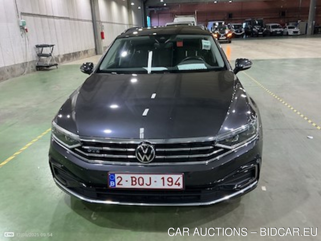 Volkswagen Passat variant 1.4 TSI MSQ VARIANT GTE BUSINESS