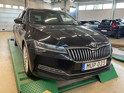 Skoda Superb Kombi 2.0 TDI 4x4 200HK Style Drag Paket Varmare