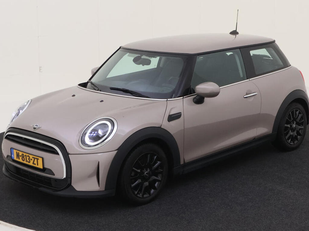 MINI 1.5 102PK AUT ONE BUSINESS EDITION, 2022