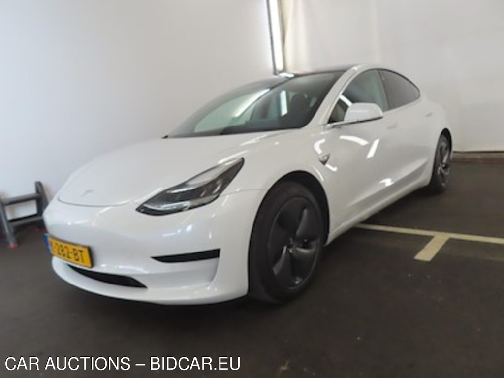 Tesla Model 3 Standard Range Plus RWD 4d